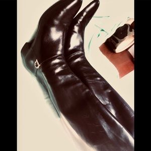 Salvatore Ferragamo Black Leather BootsVintage.8.5